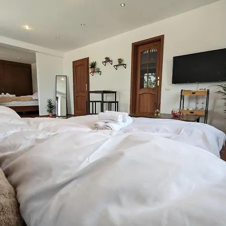 Horizon View - Lakefront Terrace Appartement Bucarest