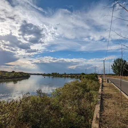 Horizon View - Lakefront Terrace *