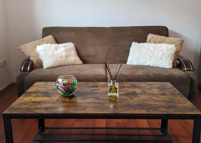 Horizon View - Lakefront Terrace Apartment *