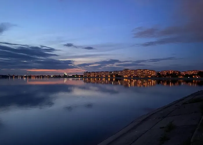 Horizon View - Lakefront Terrace דירה בוקרשט