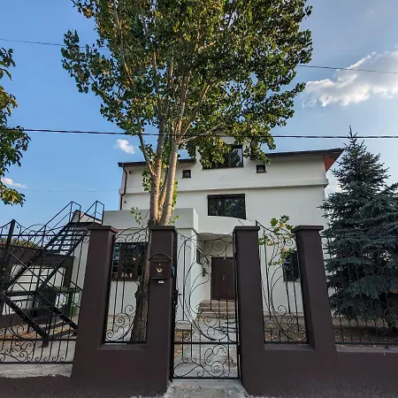 Horizon View - Lakefront Terrace * Bukarest